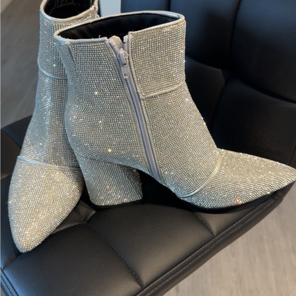 Elegant Silver Ankle Boots